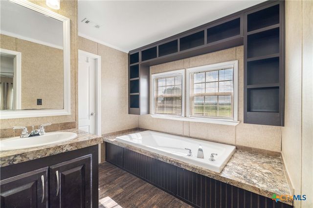 262 County Road 150, Hallettsville, TX 77964