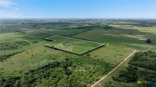 262 County Road 150, Hallettsville, TX 77964