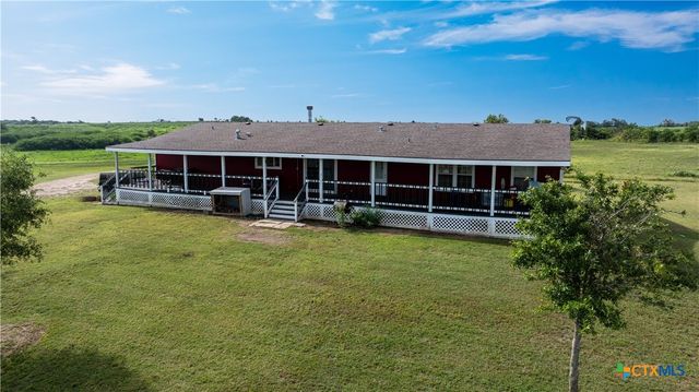 262 County Road 150, Hallettsville, TX 77964