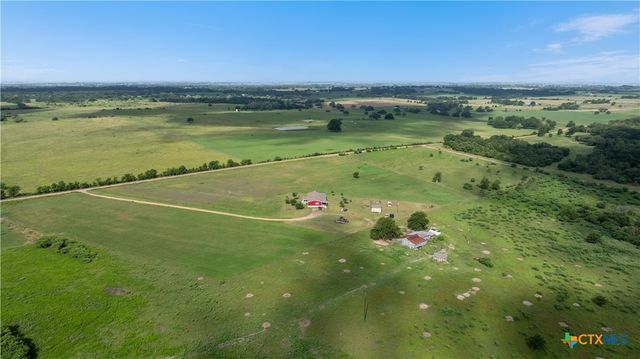 262 County Road 150, Hallettsville, TX 77964