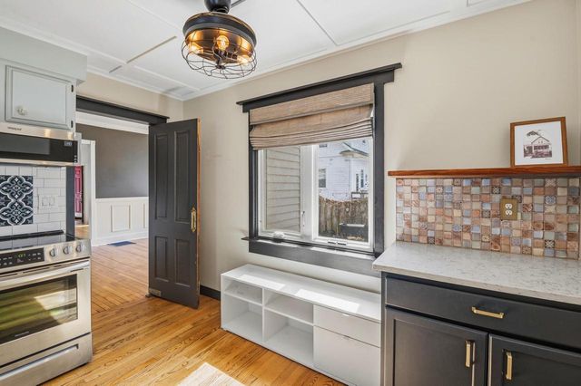 1110 S WEBSTER AVENUE, Green Bay, WI 54301