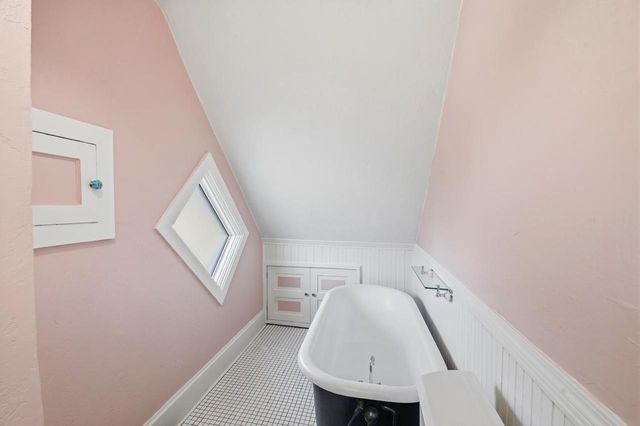 1110 S WEBSTER AVENUE, Green Bay, WI 54301