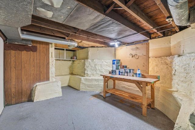 1110 S WEBSTER AVENUE, Green Bay, WI 54301