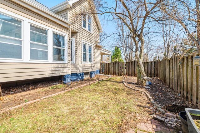 1110 S WEBSTER AVENUE, Green Bay, WI 54301