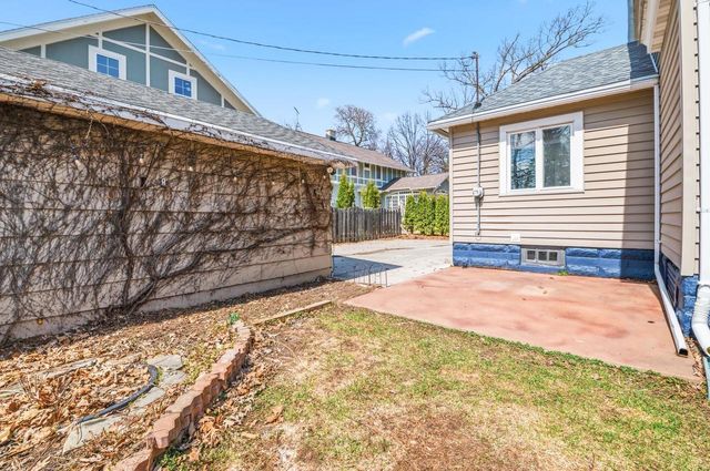 1110 S WEBSTER AVENUE, Green Bay, WI 54301