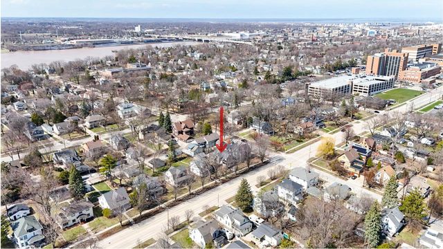 1110 S WEBSTER AVENUE, Green Bay, WI 54301