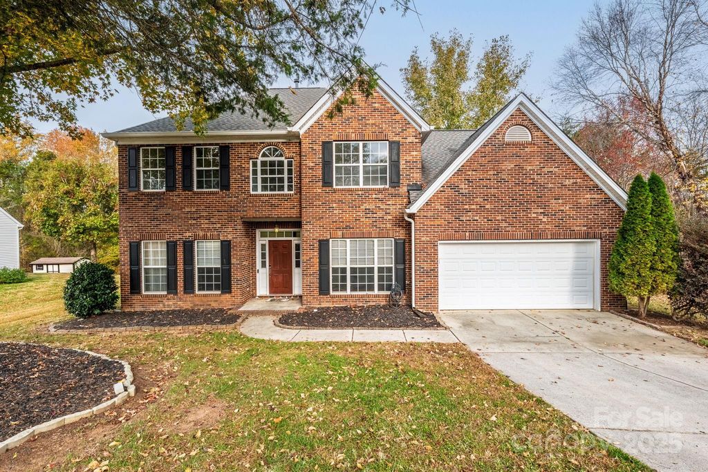 5677 Berry Ridge Drive, Harrisburg, NC 28075