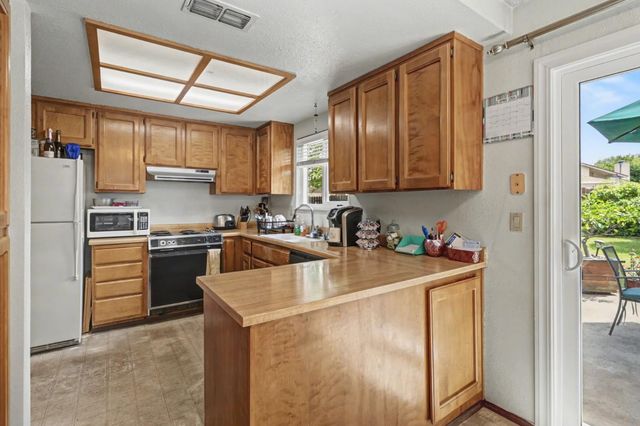 7429 Bestow Way, Sacramento, CA 95842