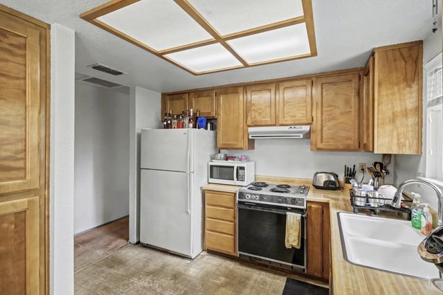 7429 Bestow Way, Sacramento, CA 95842