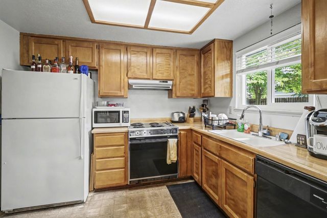 7429 Bestow Way, Sacramento, CA 95842