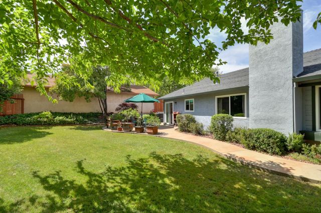 7429 Bestow Way, Sacramento, CA 95842