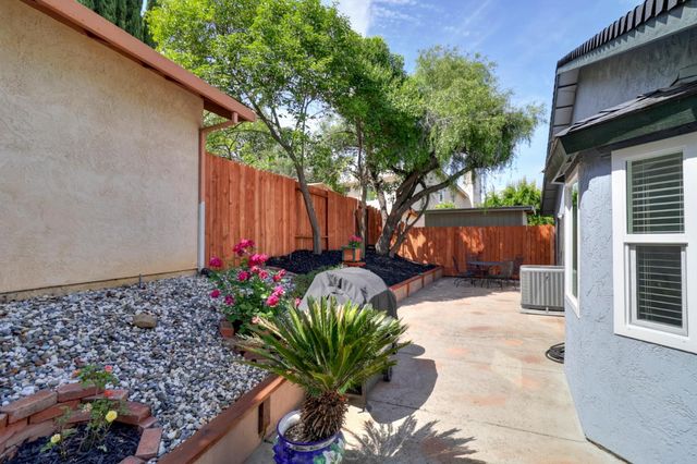 7429 Bestow Way, Sacramento, CA 95842