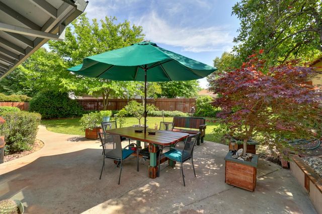 7429 Bestow Way, Sacramento, CA 95842