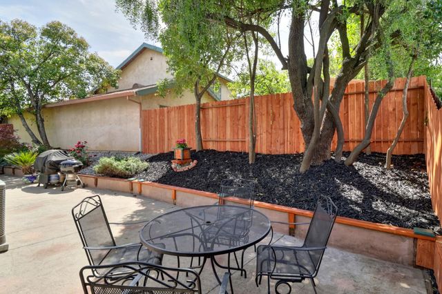 7429 Bestow Way, Sacramento, CA 95842