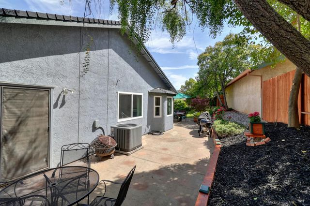 7429 Bestow Way, Sacramento, CA 95842