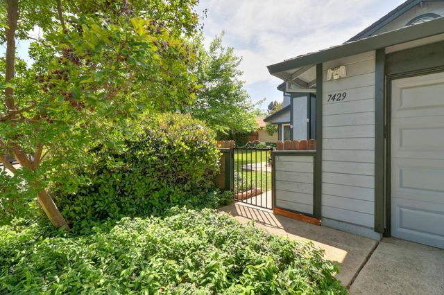 7429 Bestow Way, Sacramento, CA 95842