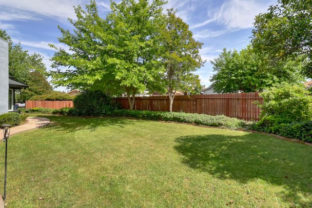 7429 Bestow Way, Sacramento, CA 95842