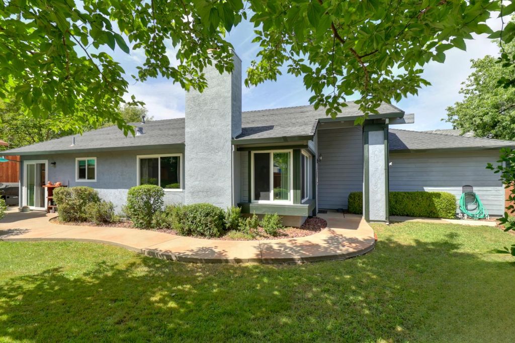 7429 Bestow Way, Sacramento, CA 95842