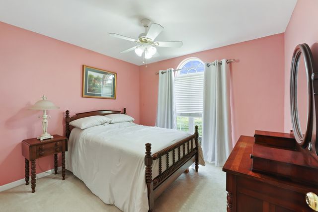 308 Autumn Glen Dr, Murfreesboro, TN 37129