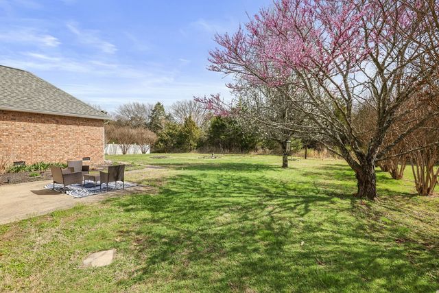 308 Autumn Glen Dr, Murfreesboro, TN 37129