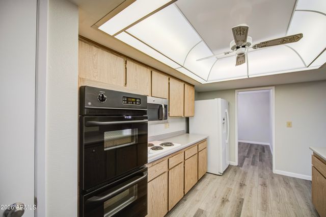 9915 W NEWPORT Drive, Sun City, AZ 85351