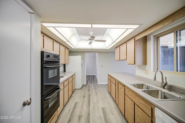 9915 W NEWPORT Drive, Sun City, AZ 85351