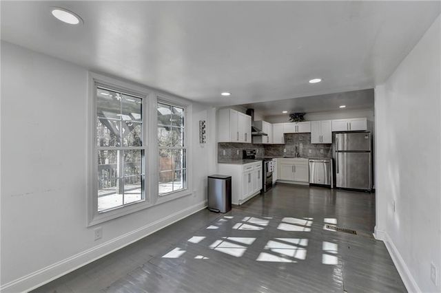 525 ABERNATHY Road, Sandy Springs, GA 30328