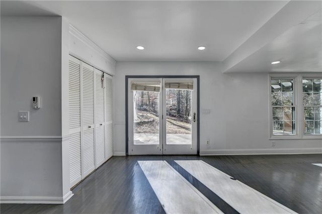 525 ABERNATHY Road, Sandy Springs, GA 30328