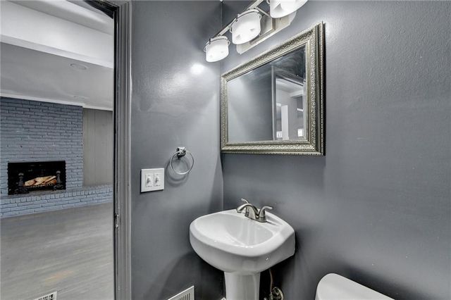 525 ABERNATHY Road, Sandy Springs, GA 30328