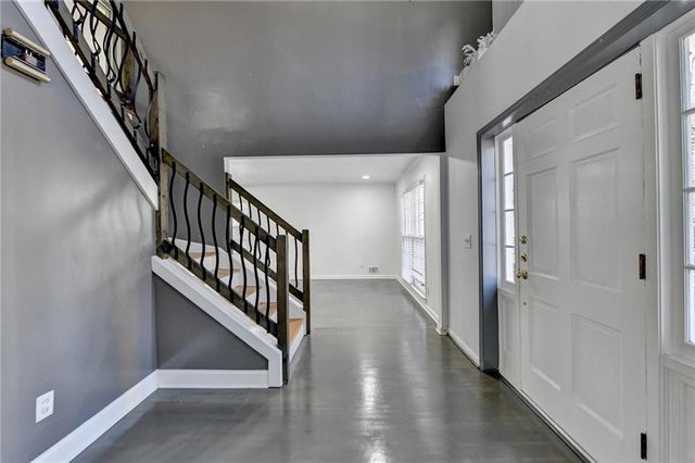 525 ABERNATHY Road, Sandy Springs, GA 30328