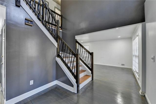 525 ABERNATHY Road, Sandy Springs, GA 30328