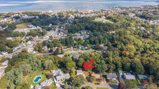 32 Grandview Dr, Plymouth, MA 02360