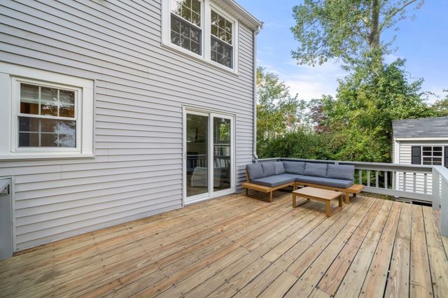 32 Grandview Dr, Plymouth, MA 02360