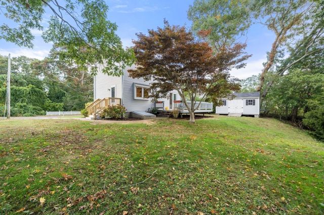 32 Grandview Dr, Plymouth, MA 02360
