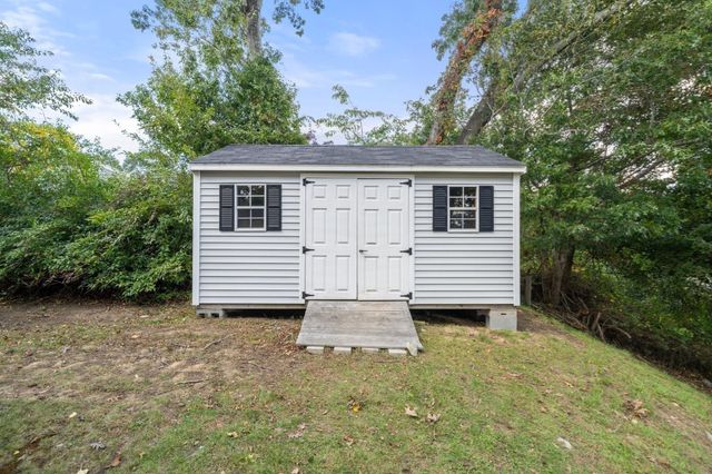 32 Grandview Dr, Plymouth, MA 02360