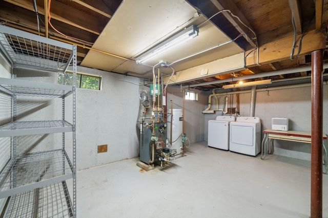 32 Grandview Dr, Plymouth, MA 02360