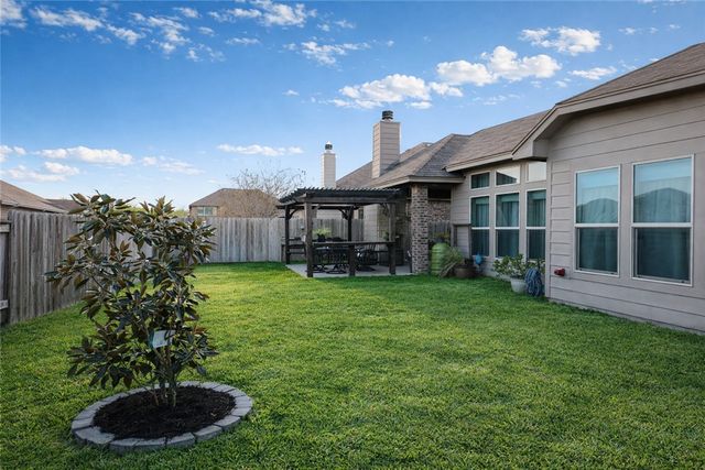 8126 Resplandor St, Corpus Christi, TX 78414