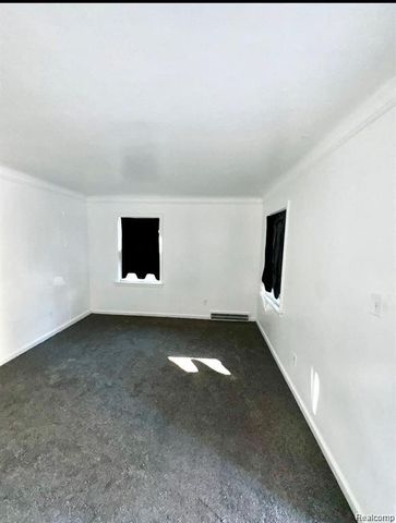 15300 Faircrest Street, Detroit, MI 48205