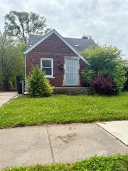15300 Faircrest Street, Detroit, MI 48205