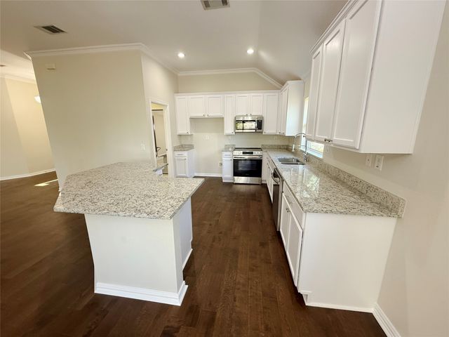 9704 Pinewood Drive, Denton, TX 76207