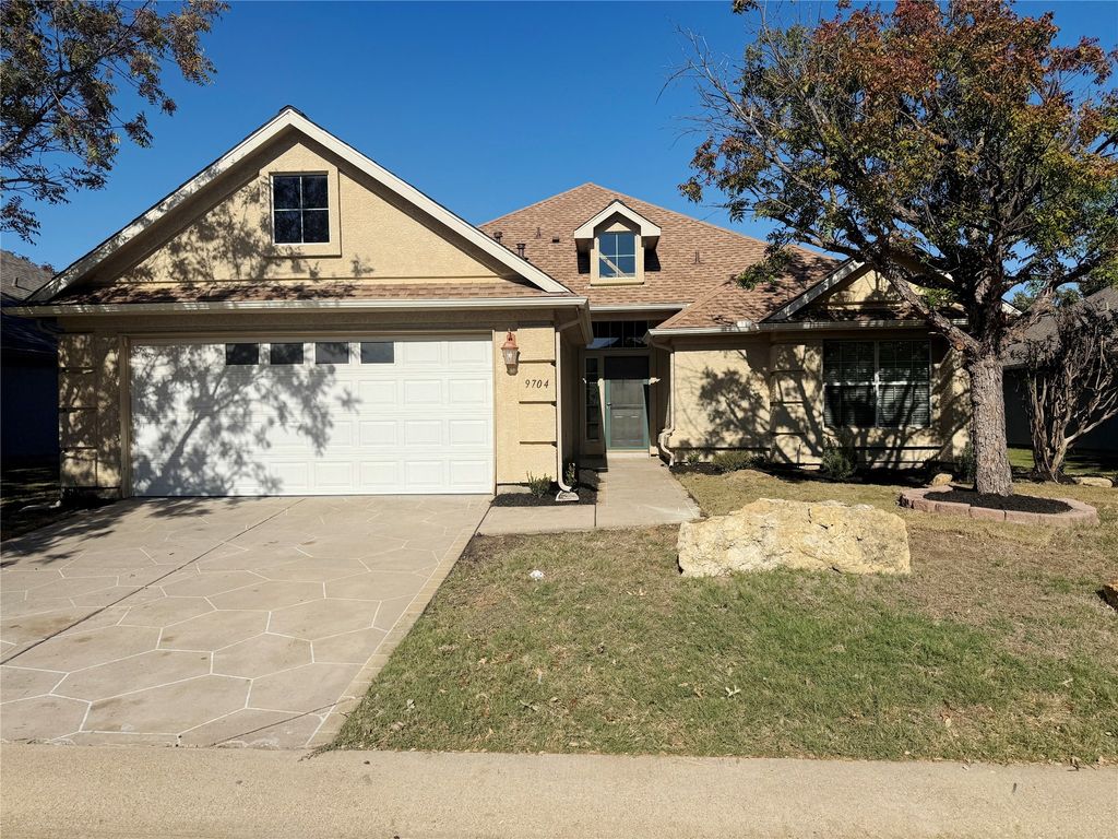 9704 Pinewood Drive, Denton, TX 76207