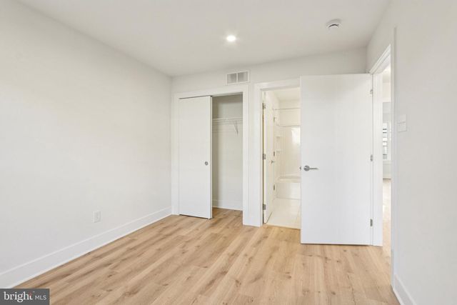 949 RIVERPLACE DR, Conshohocken, PA 19428