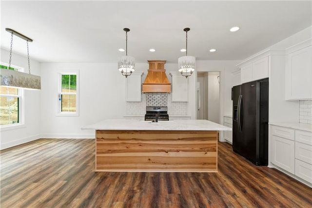 151 Palisade Drive, Rydal, GA 30171