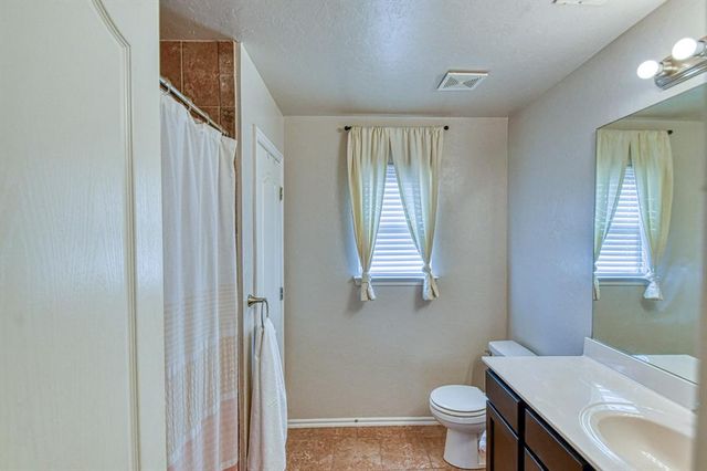 11824 NW 131st Street, Piedmont, OK 73078