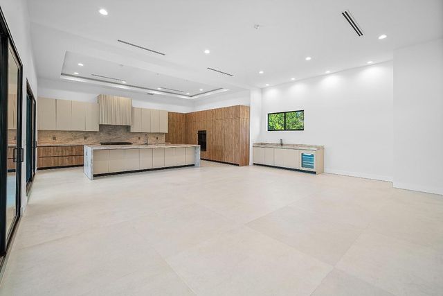 14817 Paddock Drive, Wellington, FL 33414