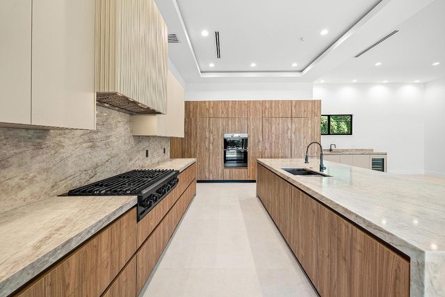 14817 Paddock Drive, Wellington, FL 33414