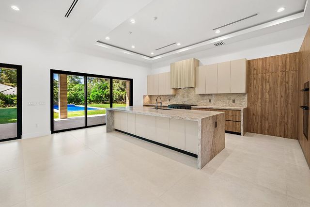 14817 Paddock Drive, Wellington, FL 33414