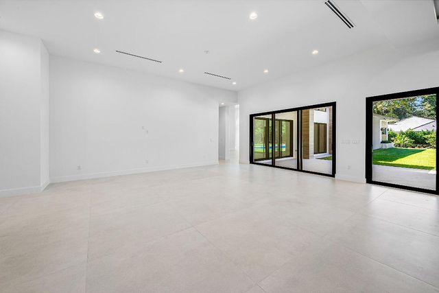 14817 Paddock Drive, Wellington, FL 33414