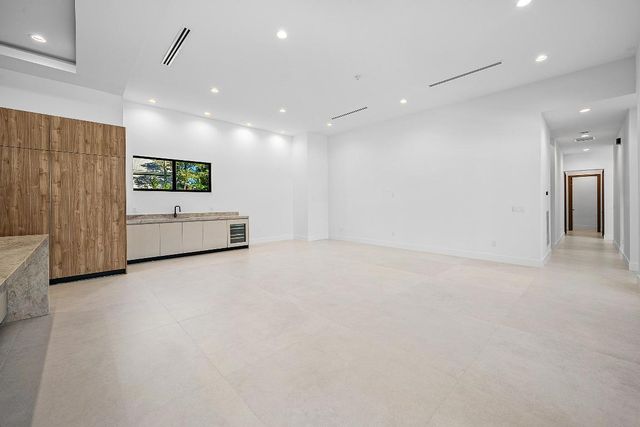 14817 Paddock Drive, Wellington, FL 33414