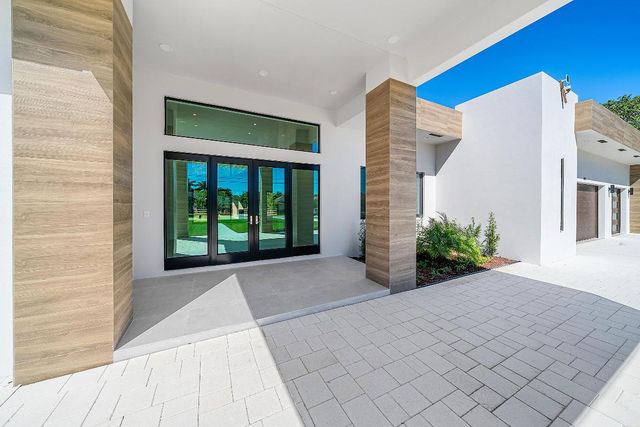 14817 Paddock Drive, Wellington, FL 33414